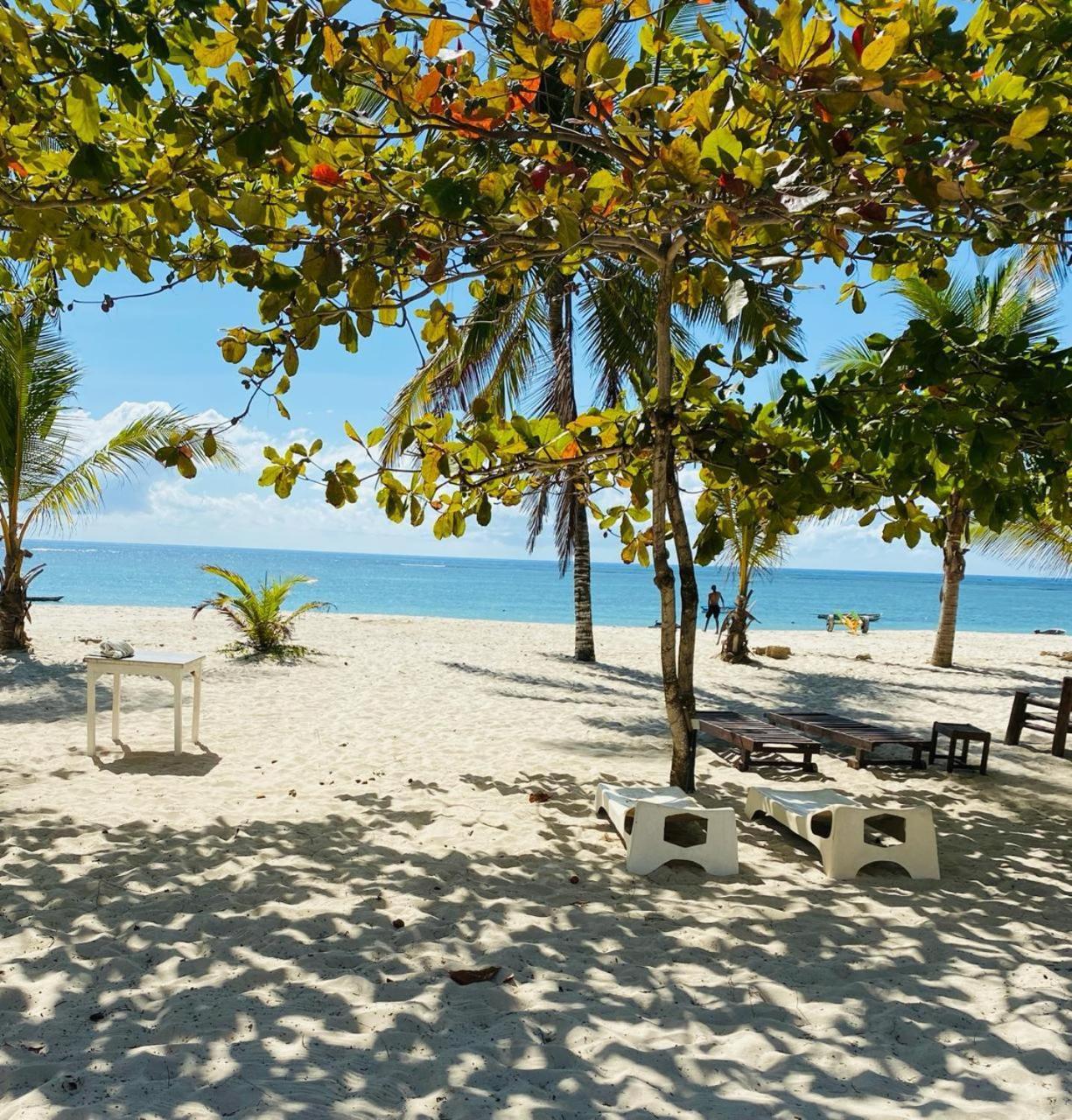 Beachfront Bliss Villa Diani Beach Exterior photo